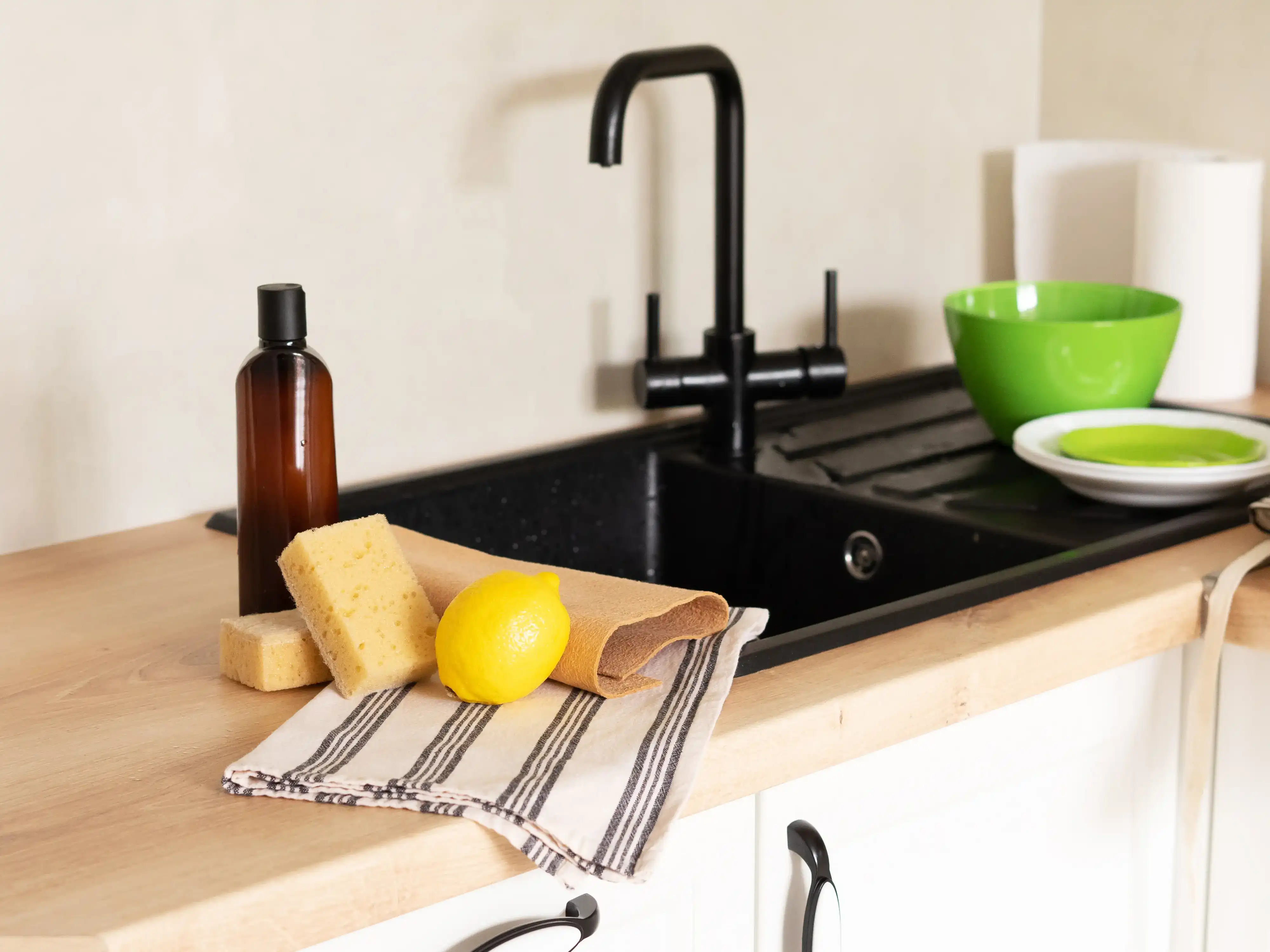 wickes-kitchen-fit-kitchen-sink-and-taps-15.webp