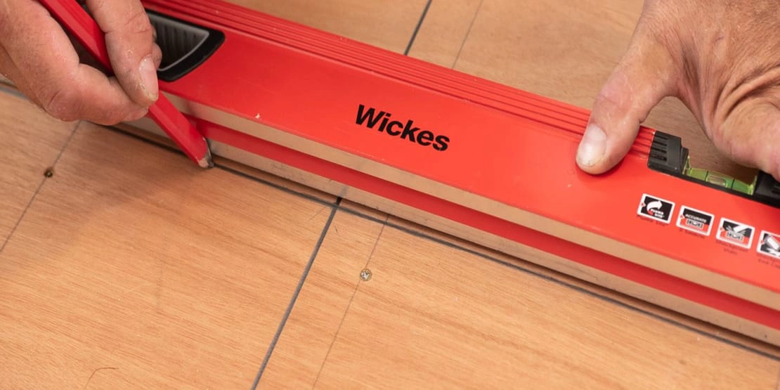 wickes-flooring-how-to-carpet-vinyl-tiles-9.webp