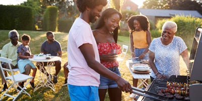 bbq_family_2_ABC_entertaining_outdoors.jpg