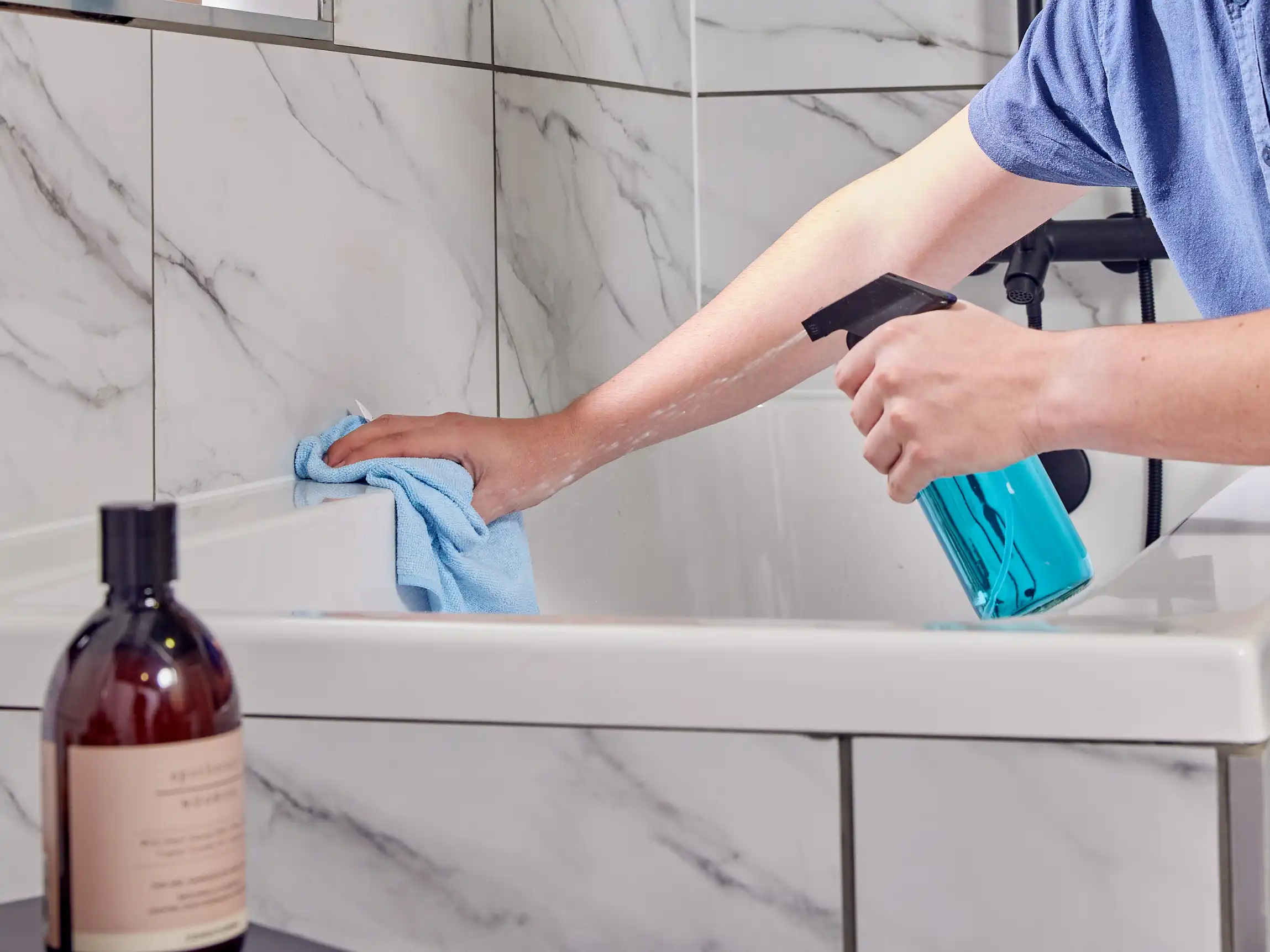 wickes-bathrooms-cleaning-your-bathroom-10.webp