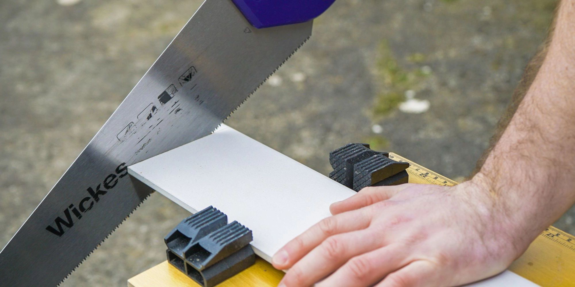 wickes-decorating-fitting-skirting-boards-6.webp