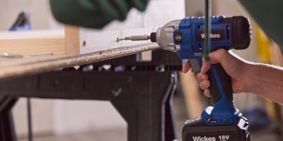 Wickes_HowTo_UnderBedStorage_6318.jpg