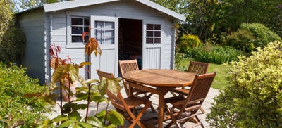 Outdoor_shed_and_table.jpeg