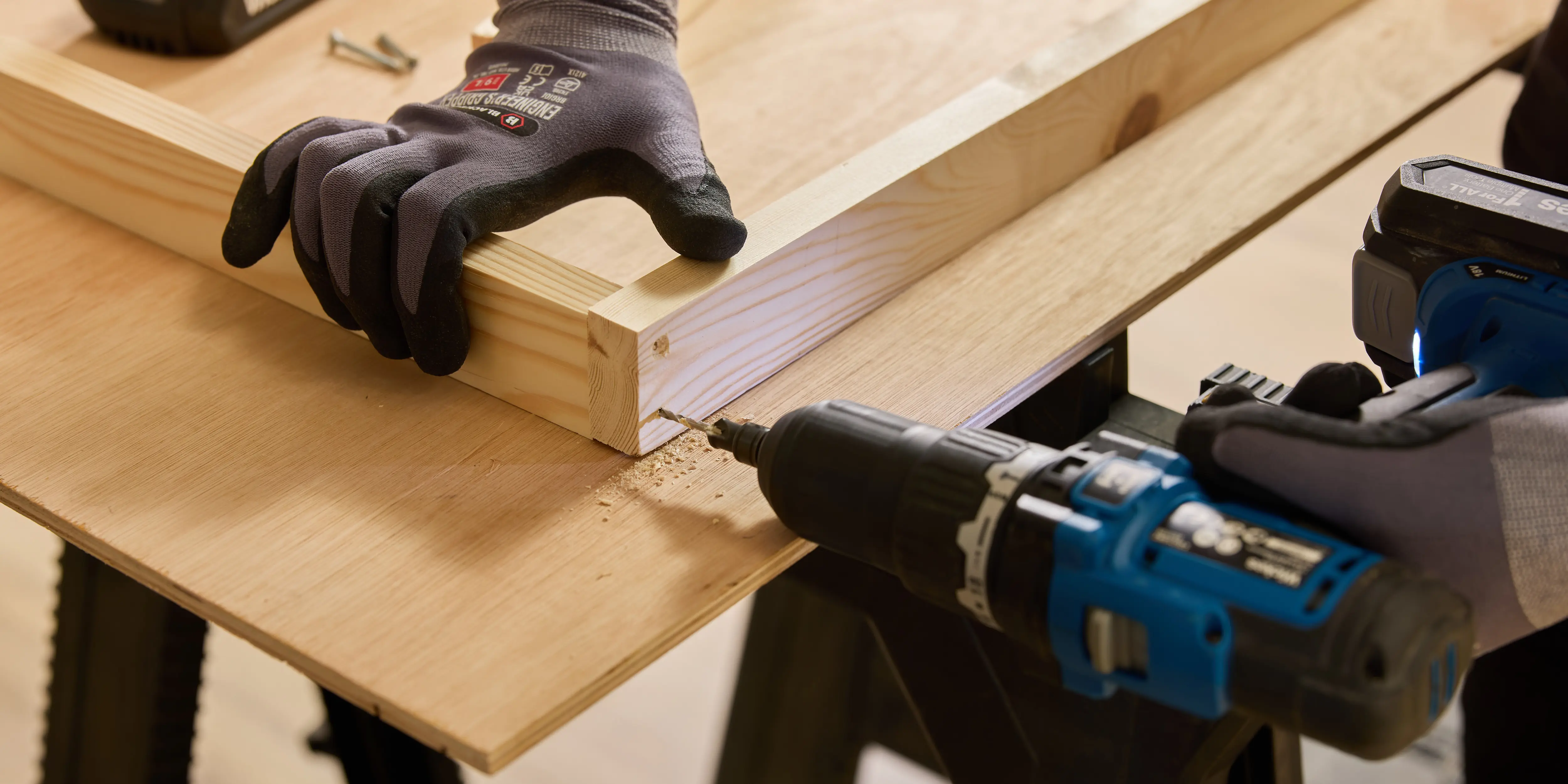 wickes-shelving-installing-alcove-shelving-5.webp