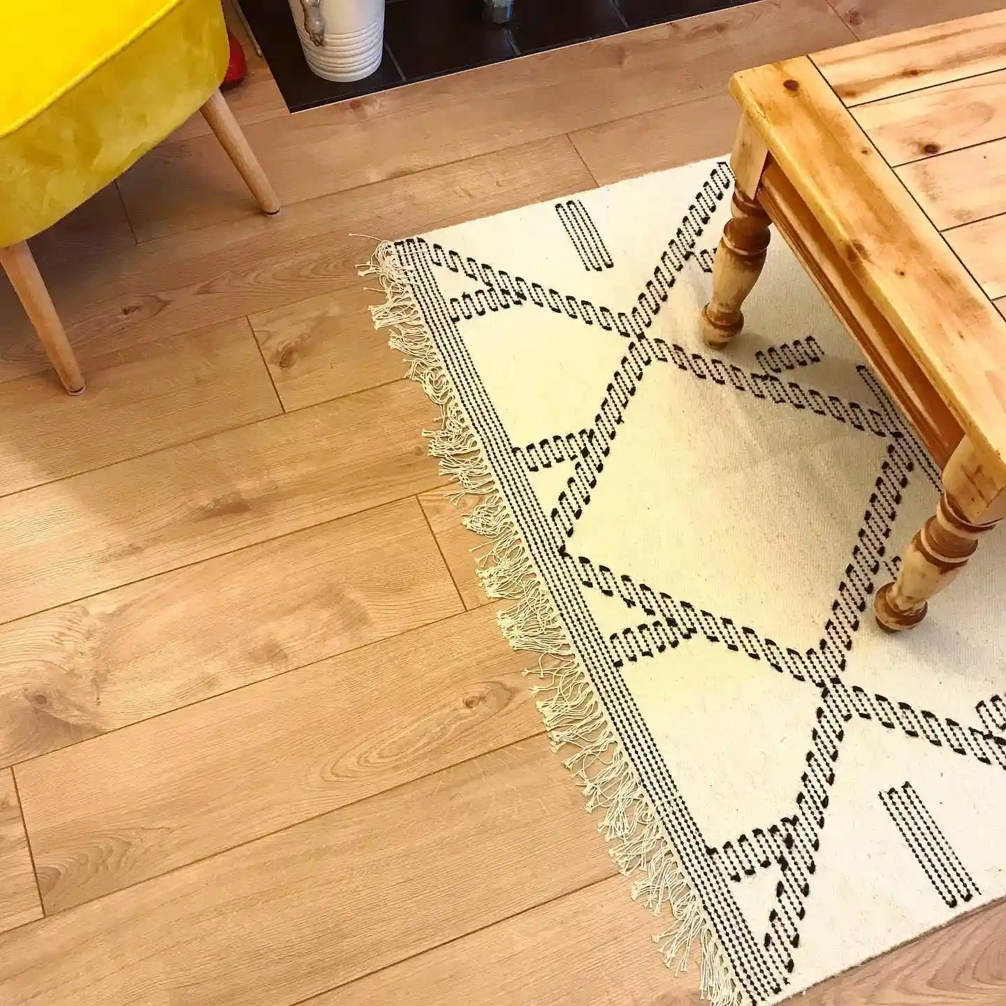 Wickes Navelli Light Oak 12mm Laminate Flooring - 1.48m2