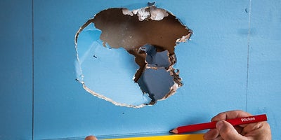 23.how-To-Repair-Walls-Large-Hole-4.jpeg