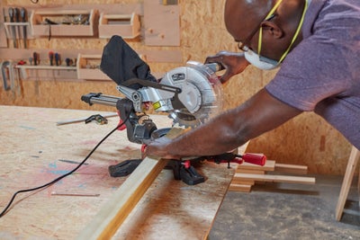 Cutting with circular saw