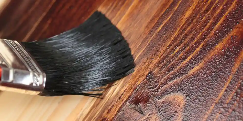 wickes-decorating-how-to-varnish-wood-1.webp