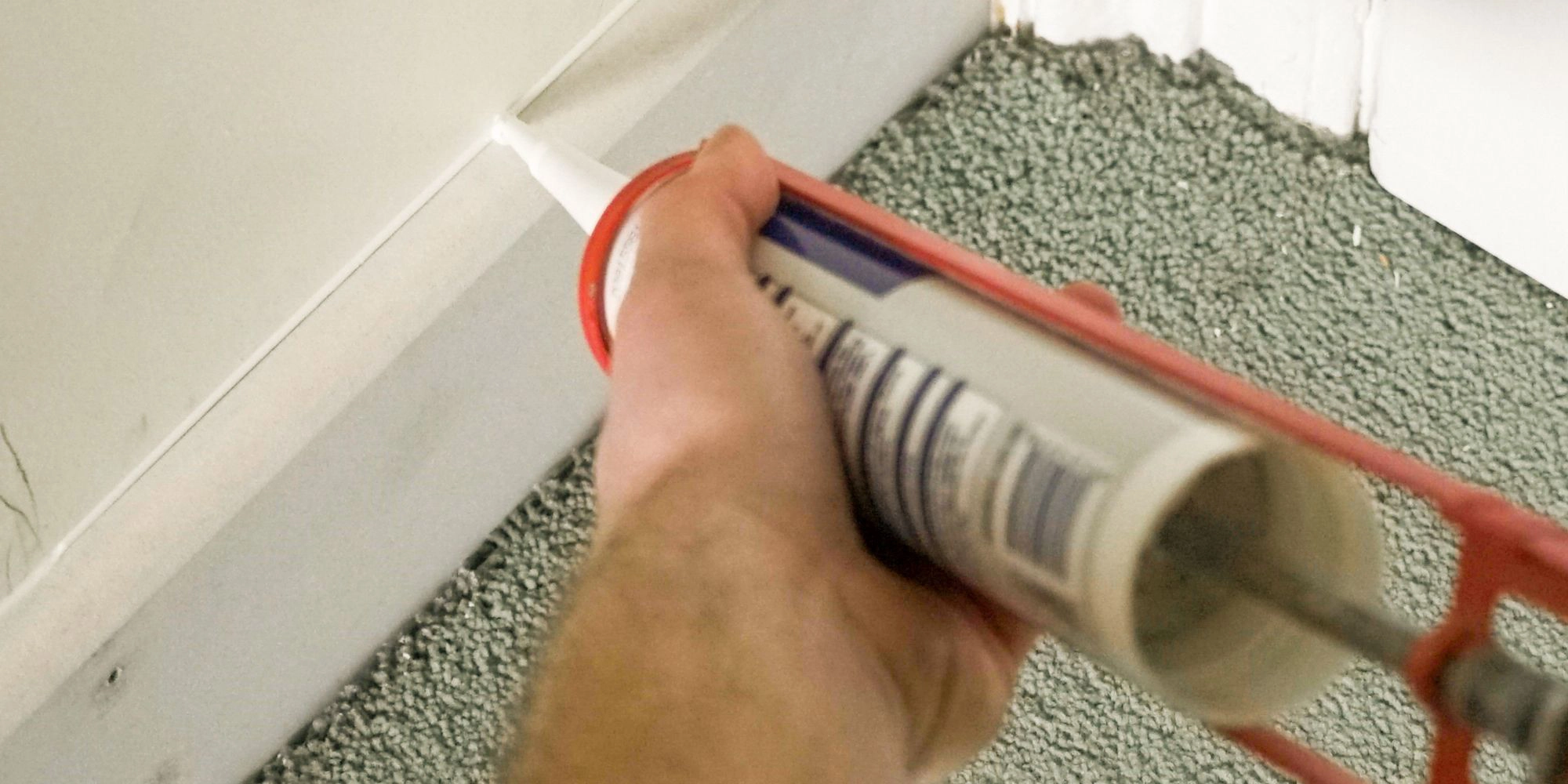 wickes-decorating-fitting-skirting-boards-19.webp