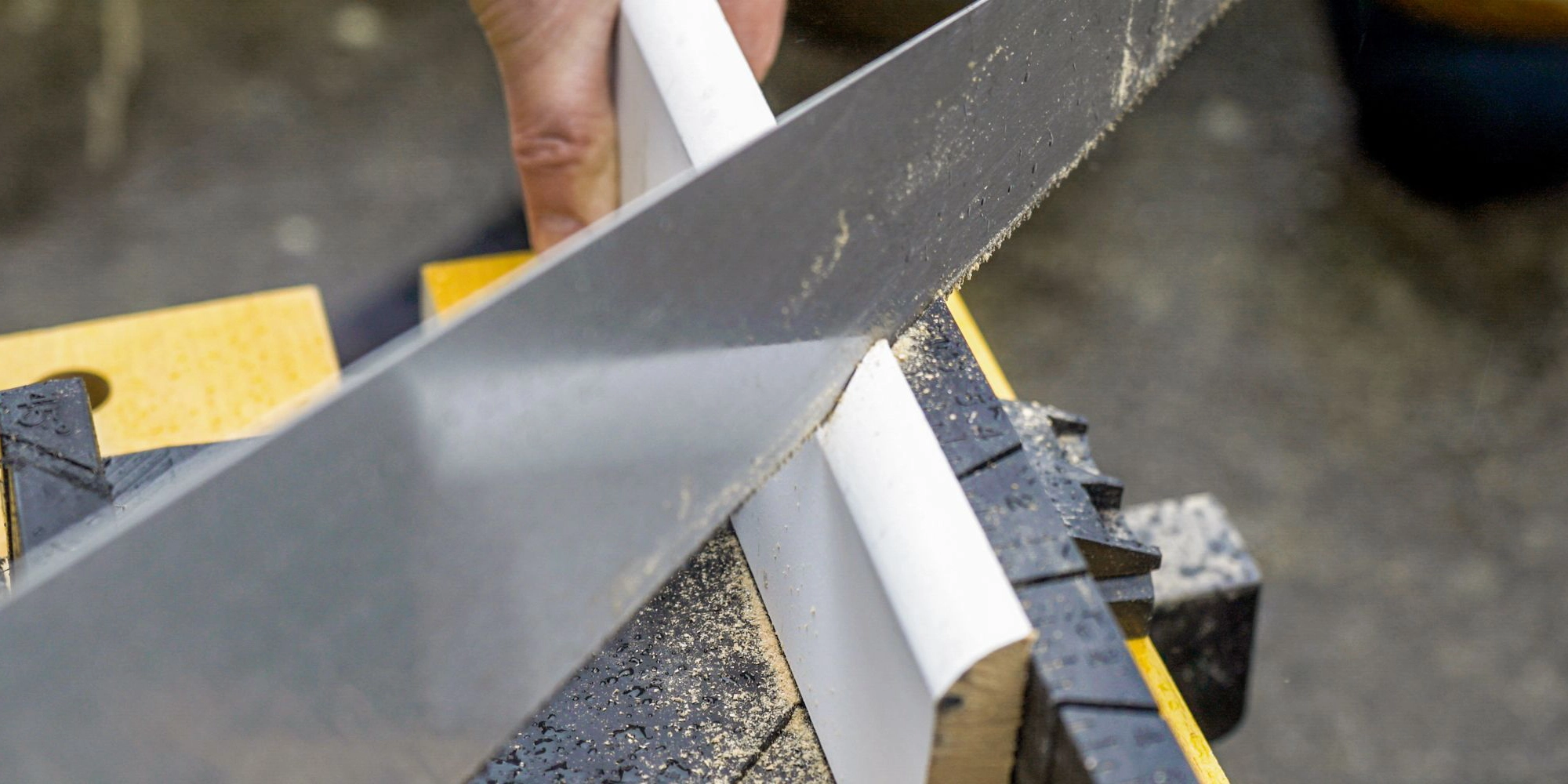wickes-decorating-fitting-skirting-boards-4.webp