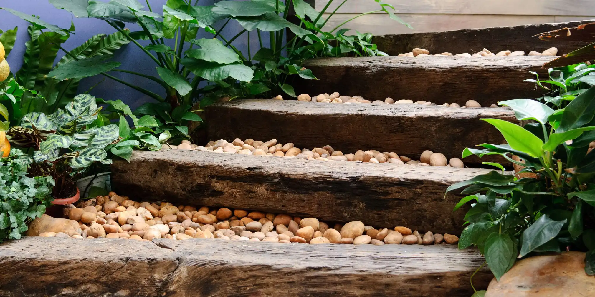 wickes-garden-constructing-sleeper-stairs-6.webp