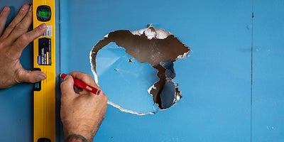22.How-To-Repair-Walls-Large-Hole-3.jpeg