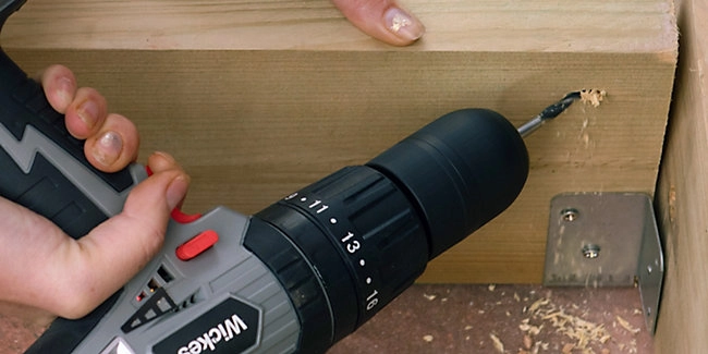 wickes-garden-lay-decking-31.webp