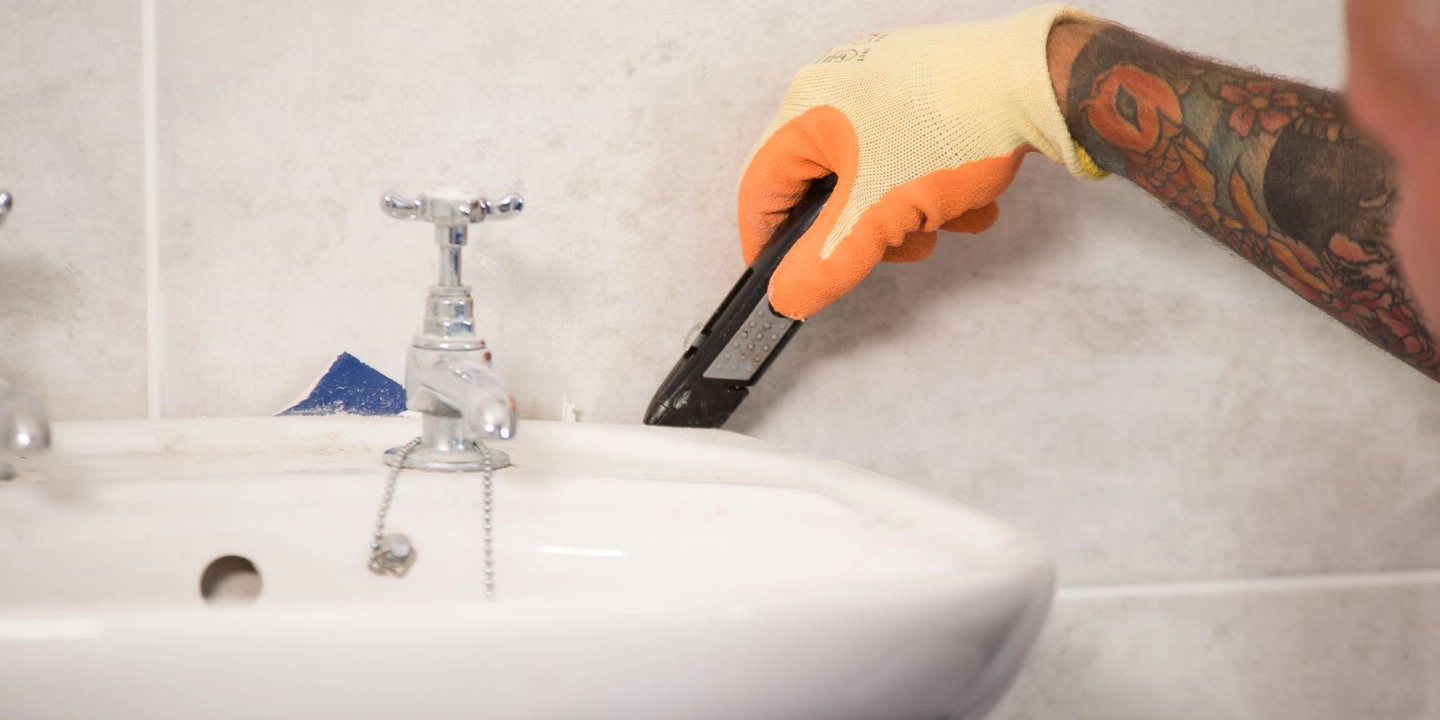 wickes-bathrooms-install-basin-and-taps-4.webp