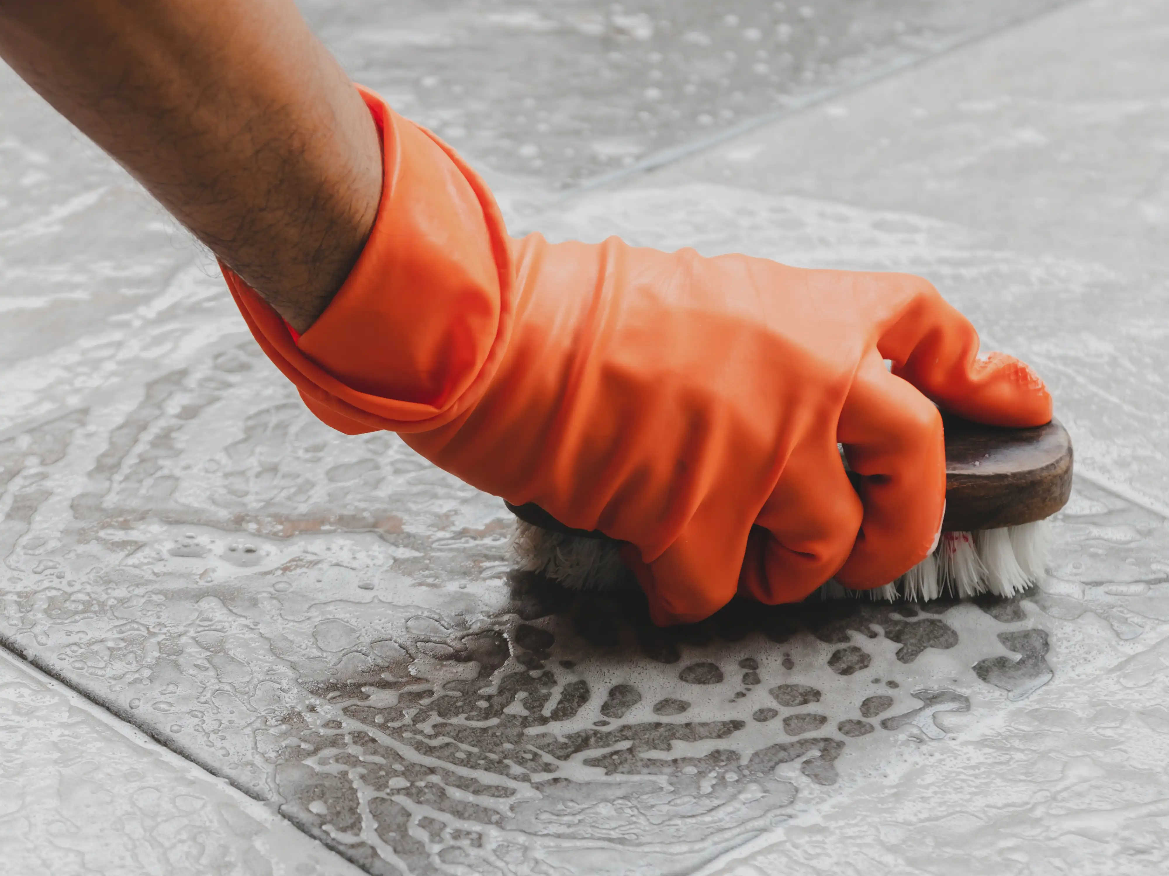 wickes-bathrooms-cleaning-your-bathroom-14.webp