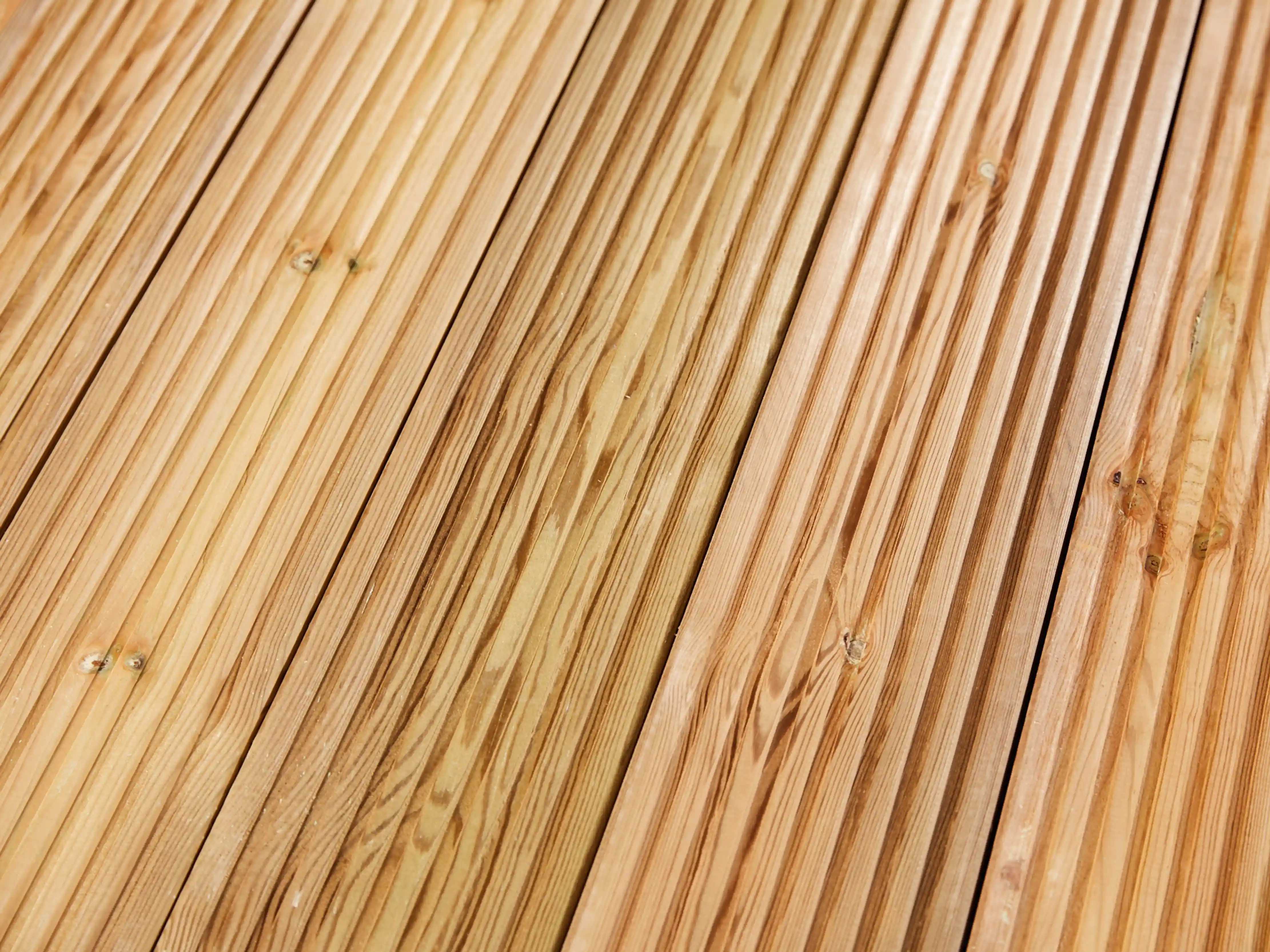 wickes-garden-lay-decking-48.webp