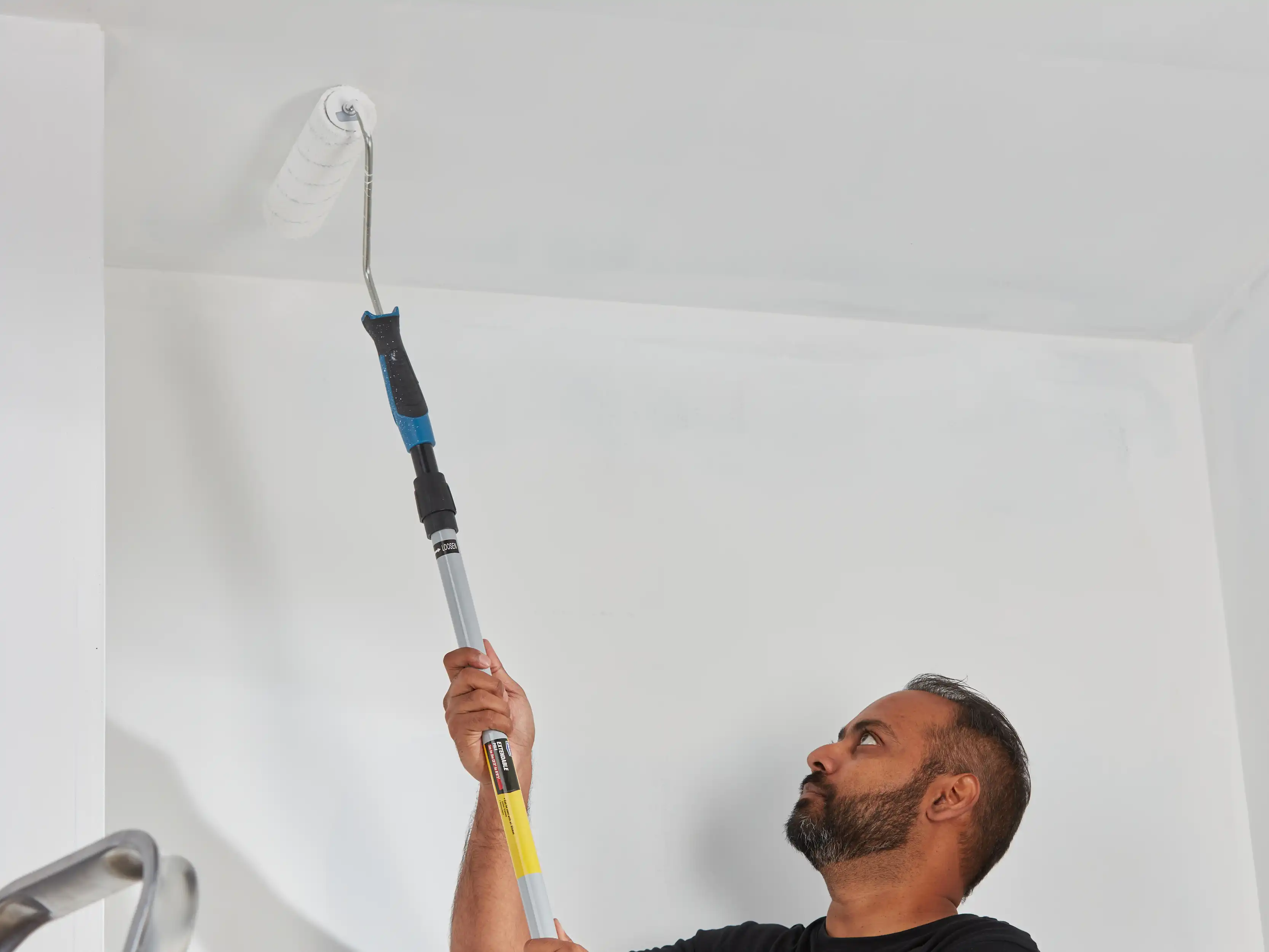 wickes-decorating-fitting-coving-18.webp