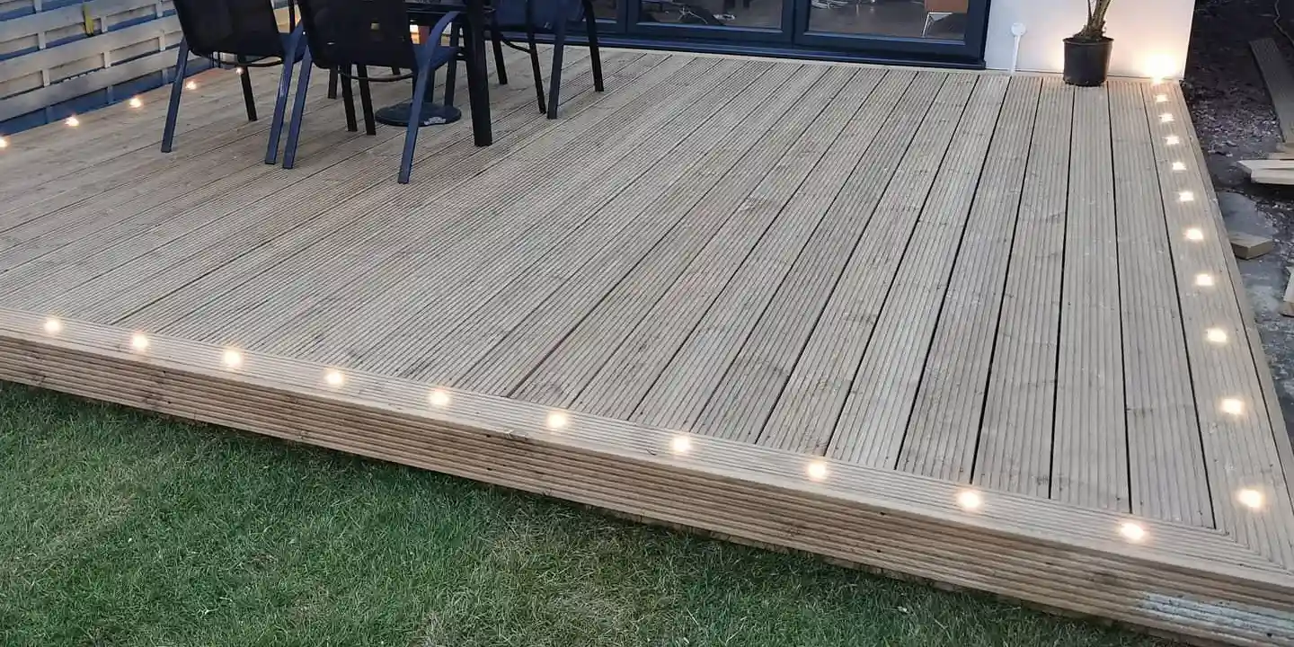 wickes-garden-decking-restoration-1.webp