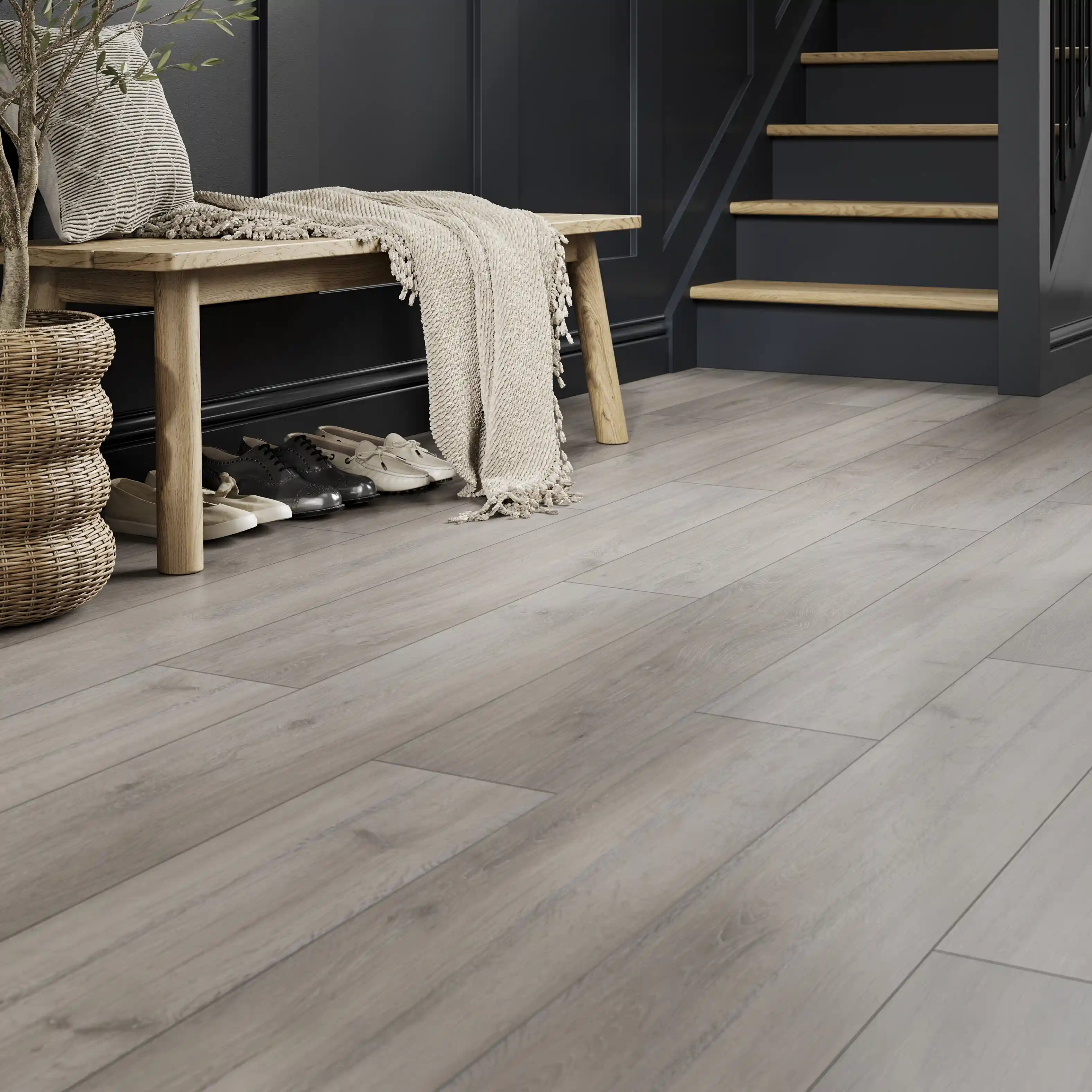 Wickes Arreton Light Grey Oak 12mm Laminate Flooring - 1.48m2