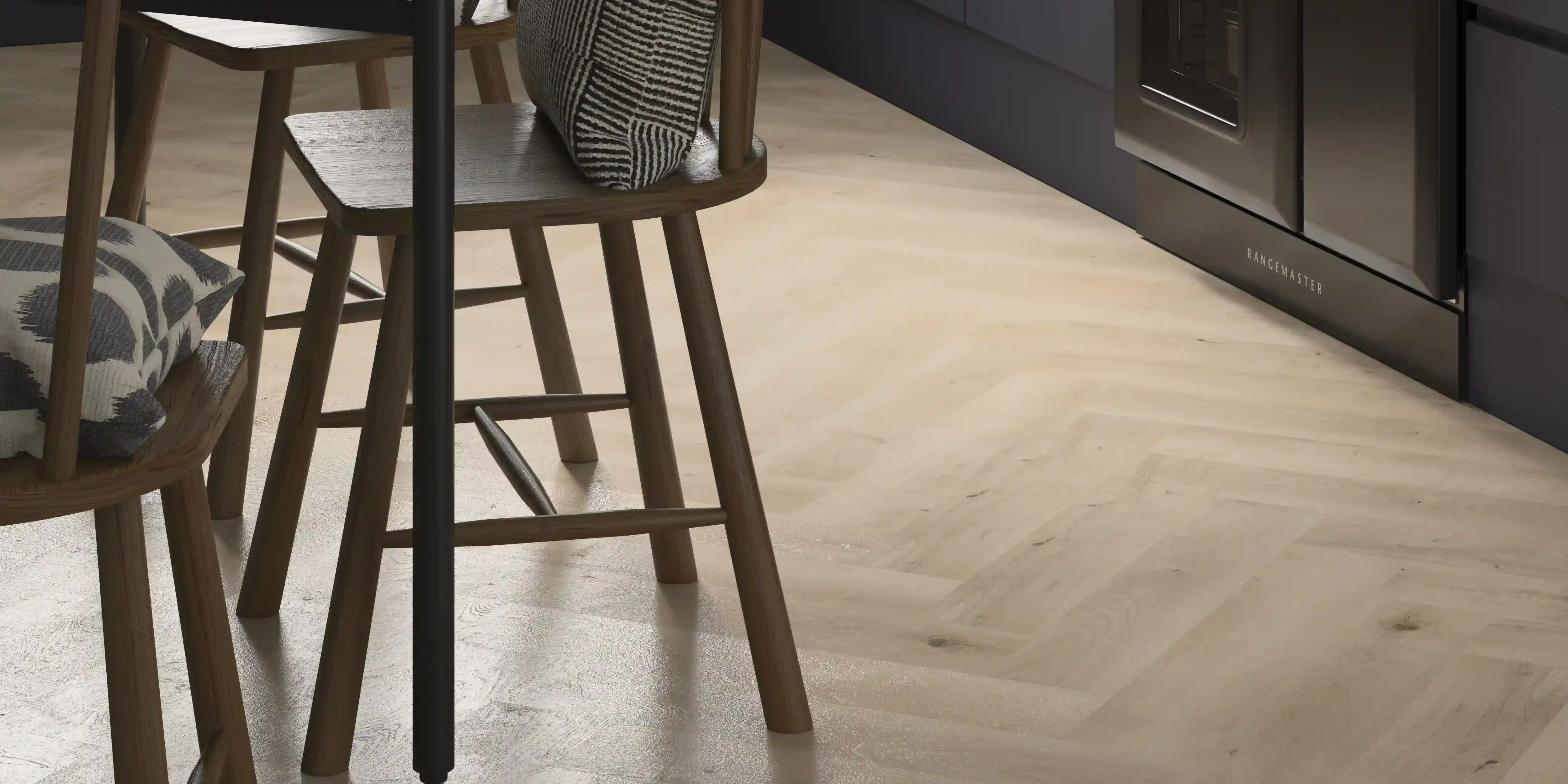 wickes-decorating-how-to-varnish-wood-35.webp