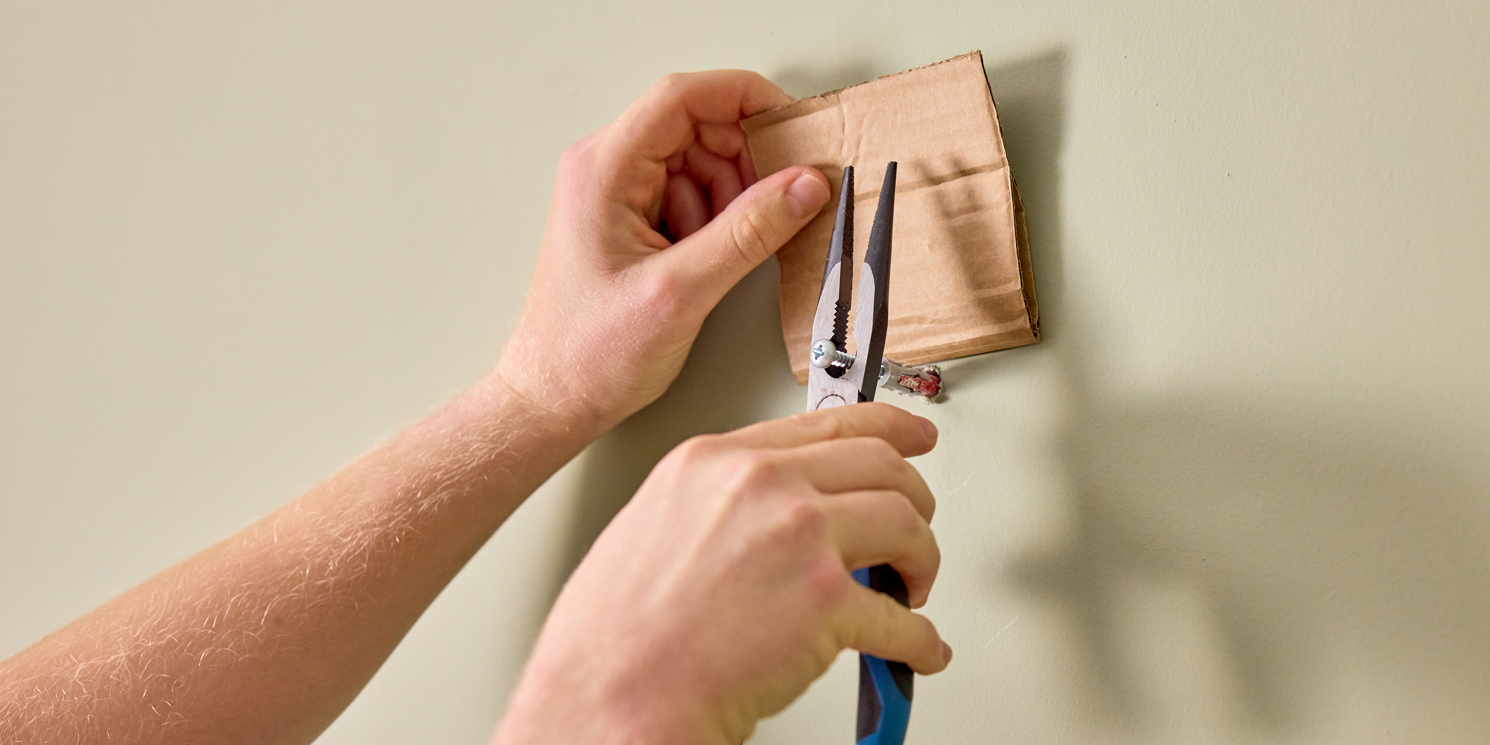 wickes-how-to-remove-wall-plug-3-UPDATED.jpg