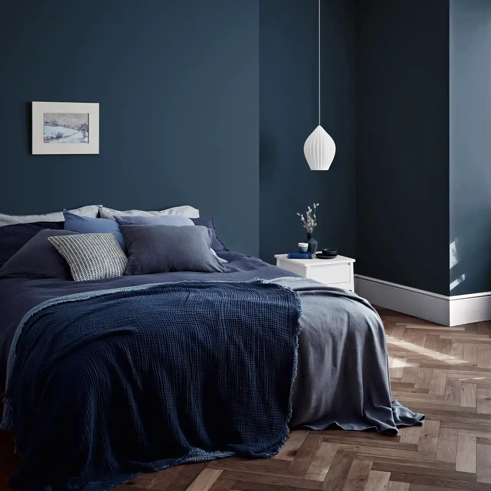 Crown Matt Emulsion Paint - Midnight Navy - 2.5L