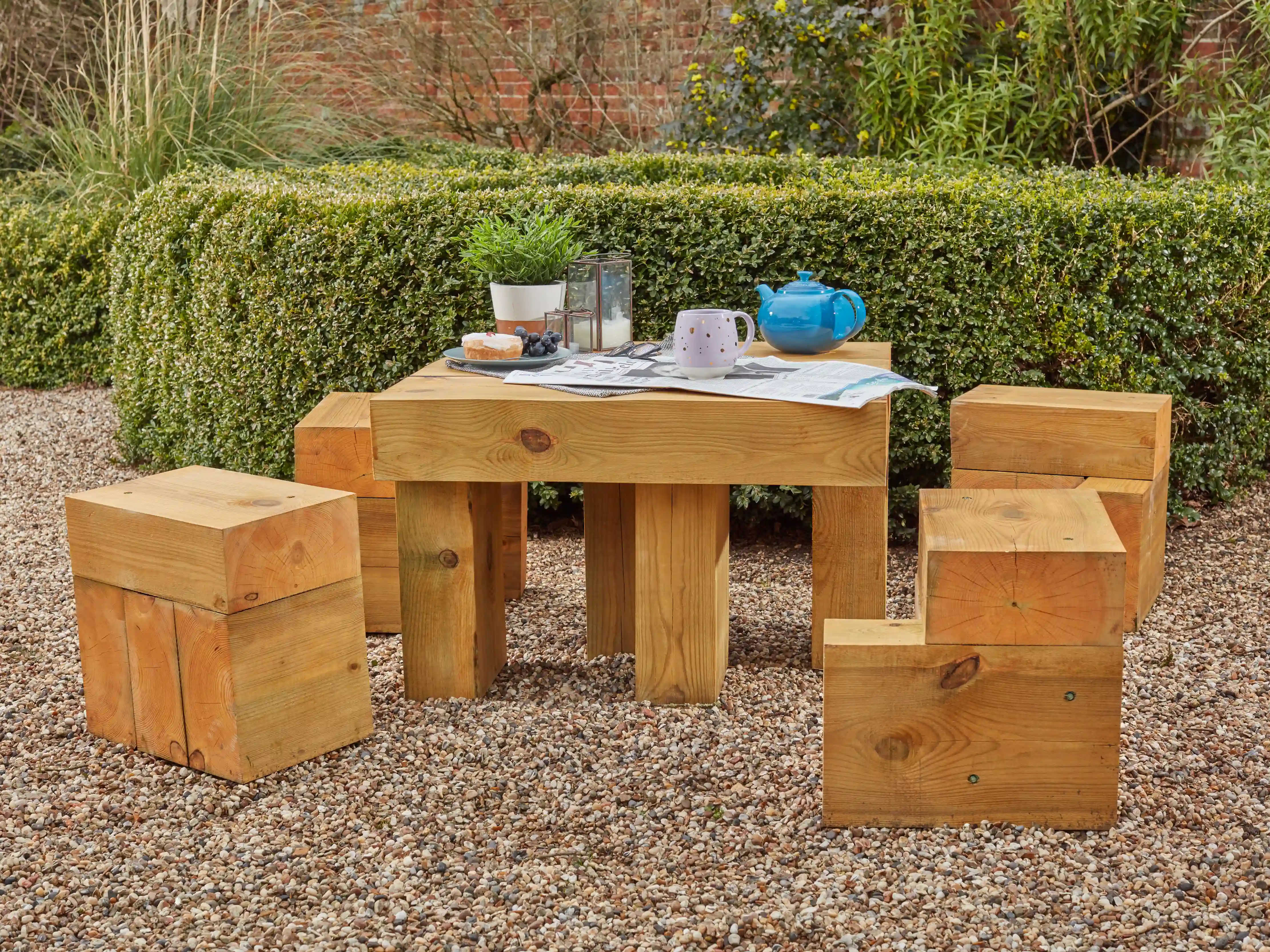 wickes-garden-constructing-sleeper-stairs-8.webp