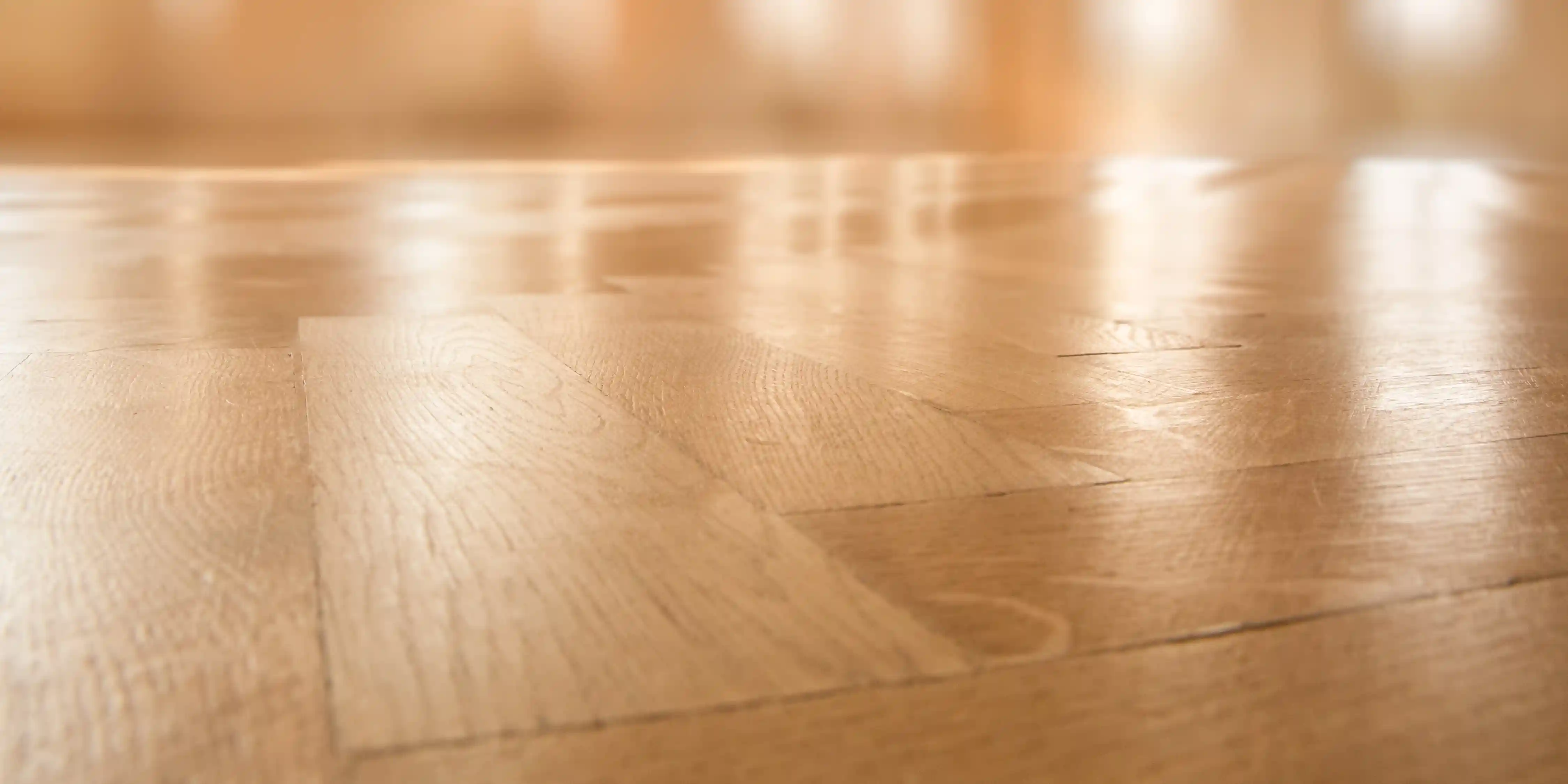 wickes-decorating-how-to-varnish-wood-32.webp