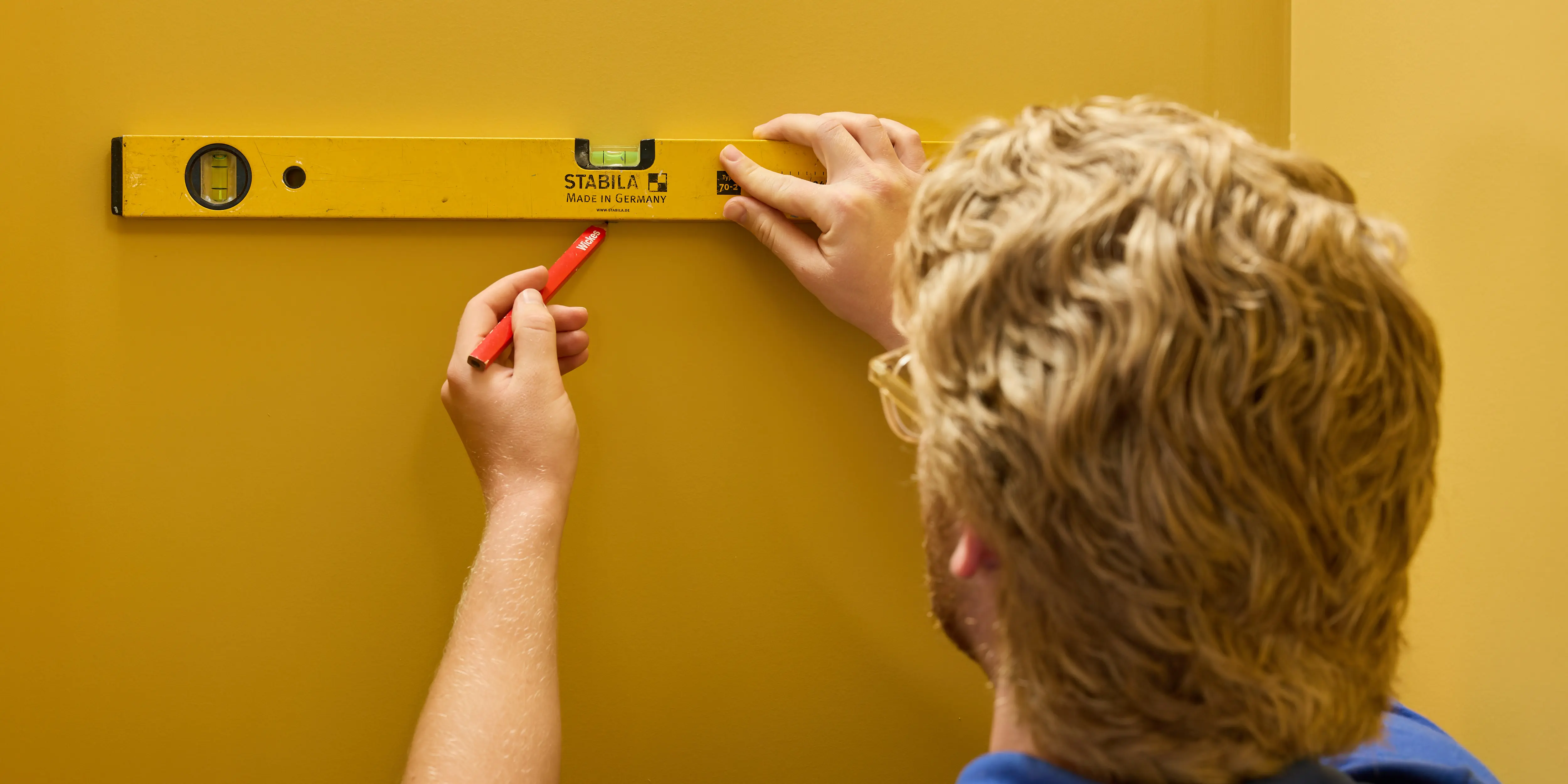 wickes-shelving-installing-alcove-shelving-2.webp