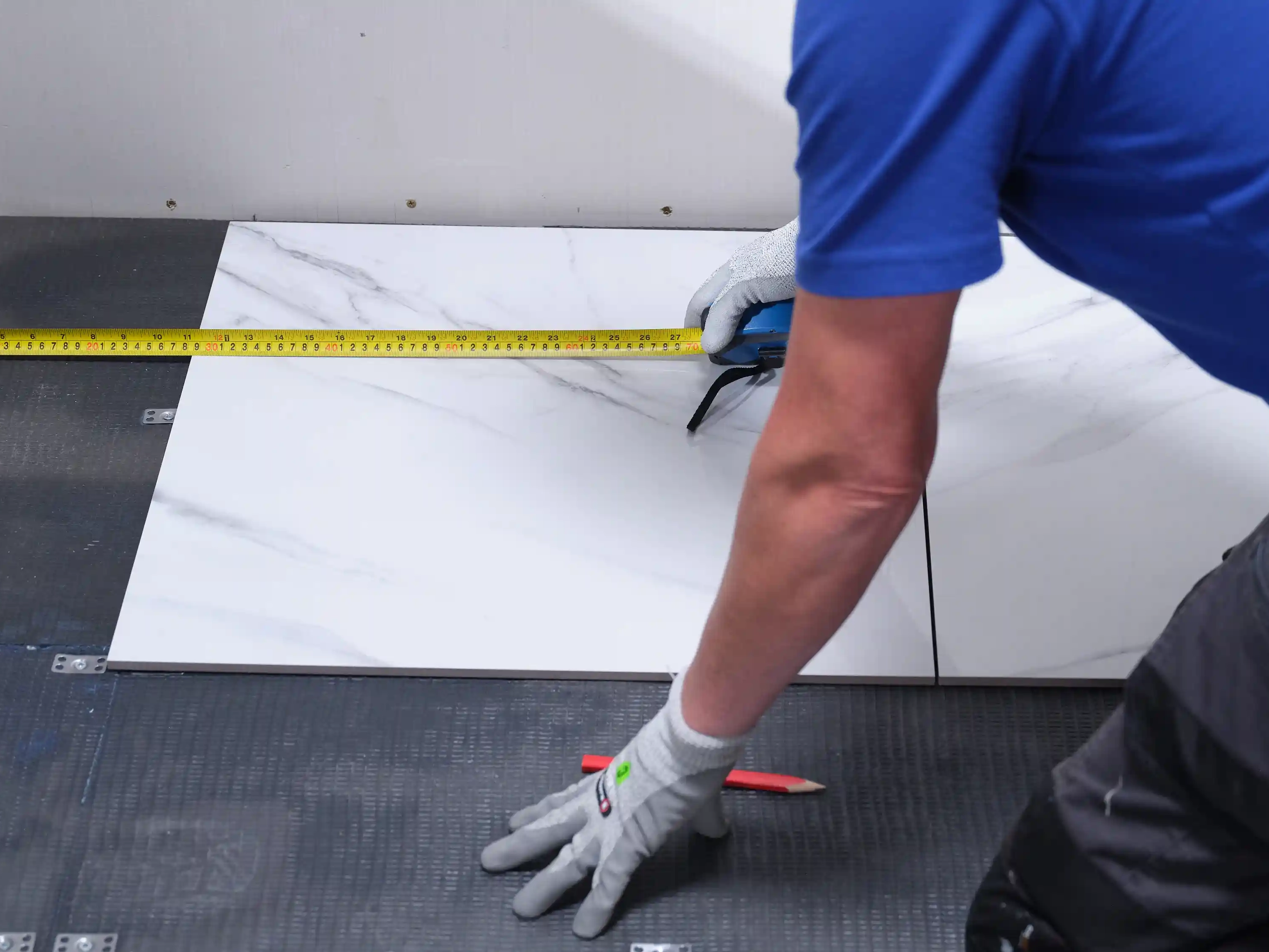 wickes-flooring-how-to-carpet-vinyl-tiles-36.webp