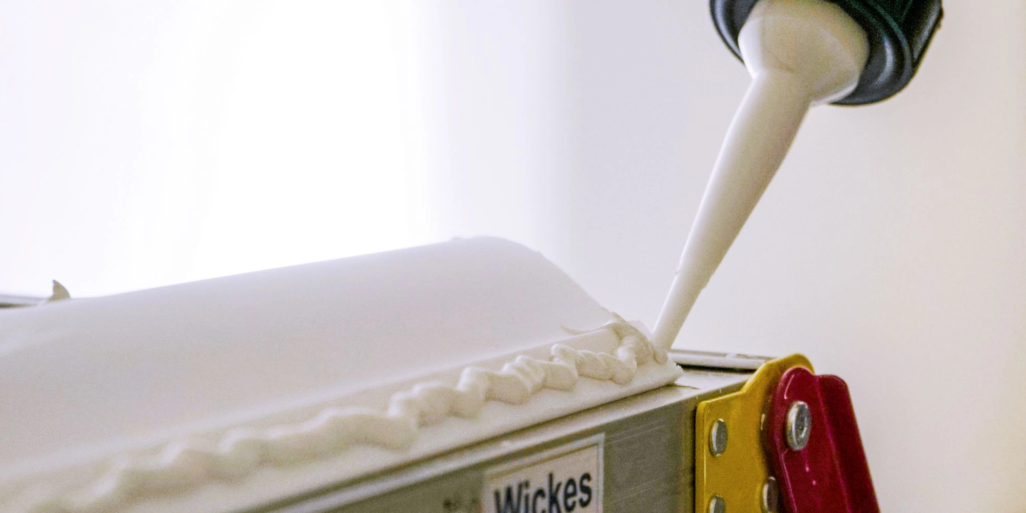 wickes-decorating-fit-coving-10.webp