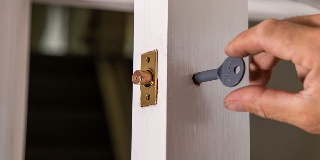 2018-Wickes-How-To-Fit-Door-Locks-Security-Bolt-7.jpg