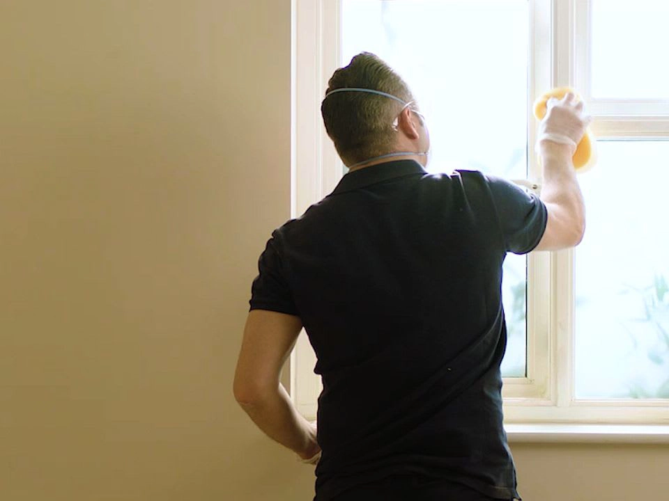 wickes-decorating-fitting-skirting-boards-23.webp