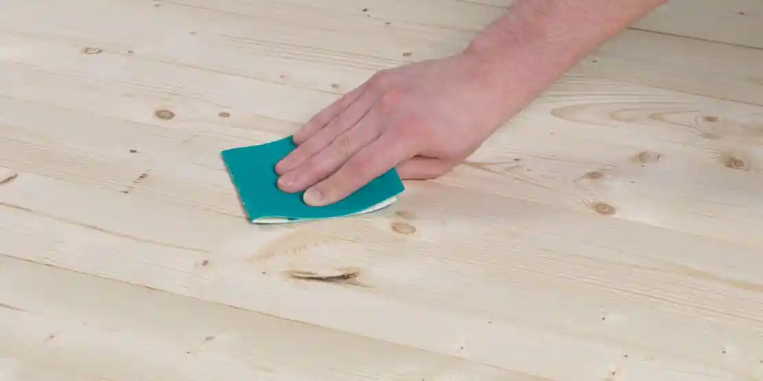 wickes-decorating-how-to-varnish-wood-27.webp