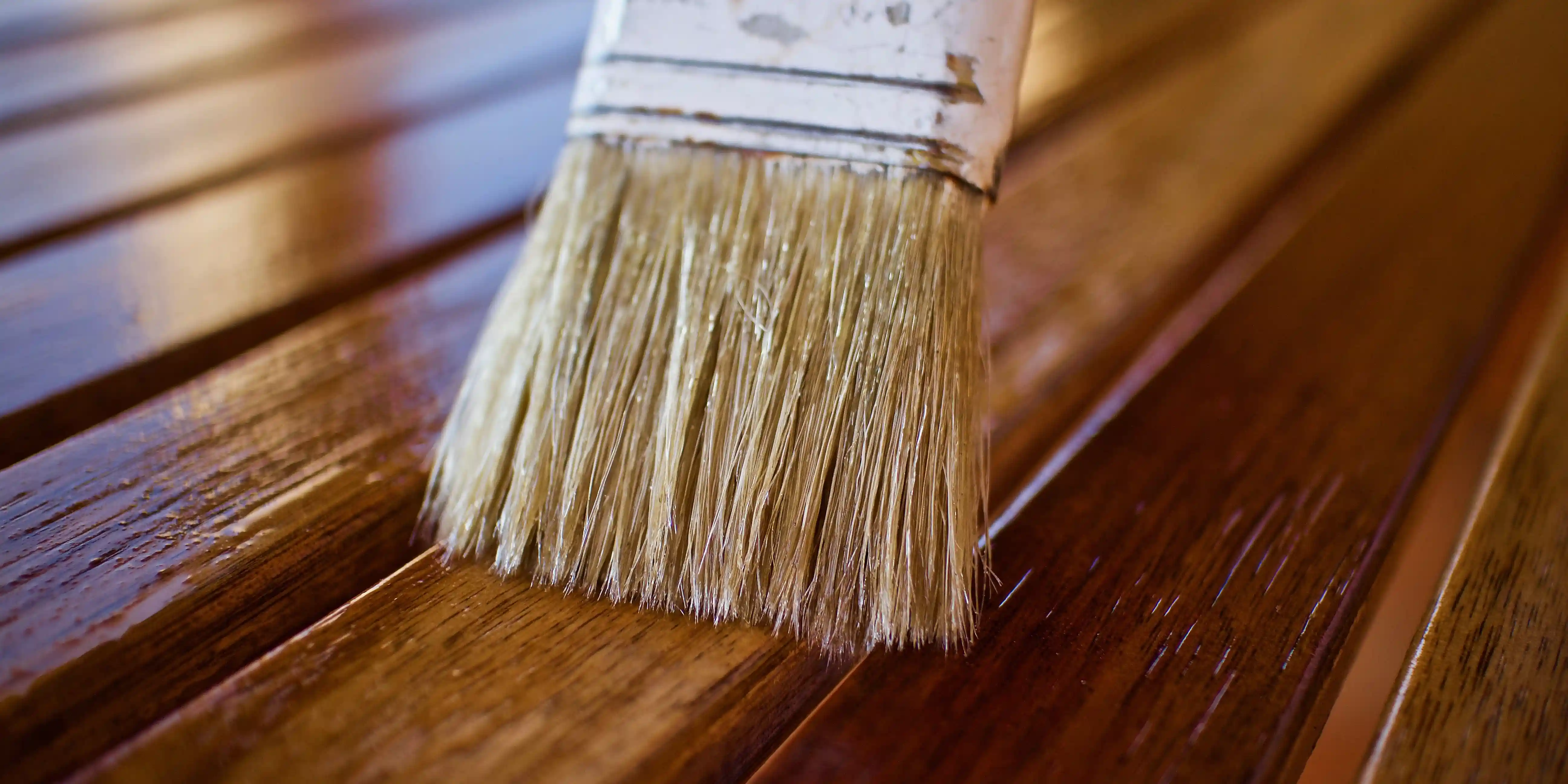 wickes-decorating-how-to-varnish-wood-2.webp