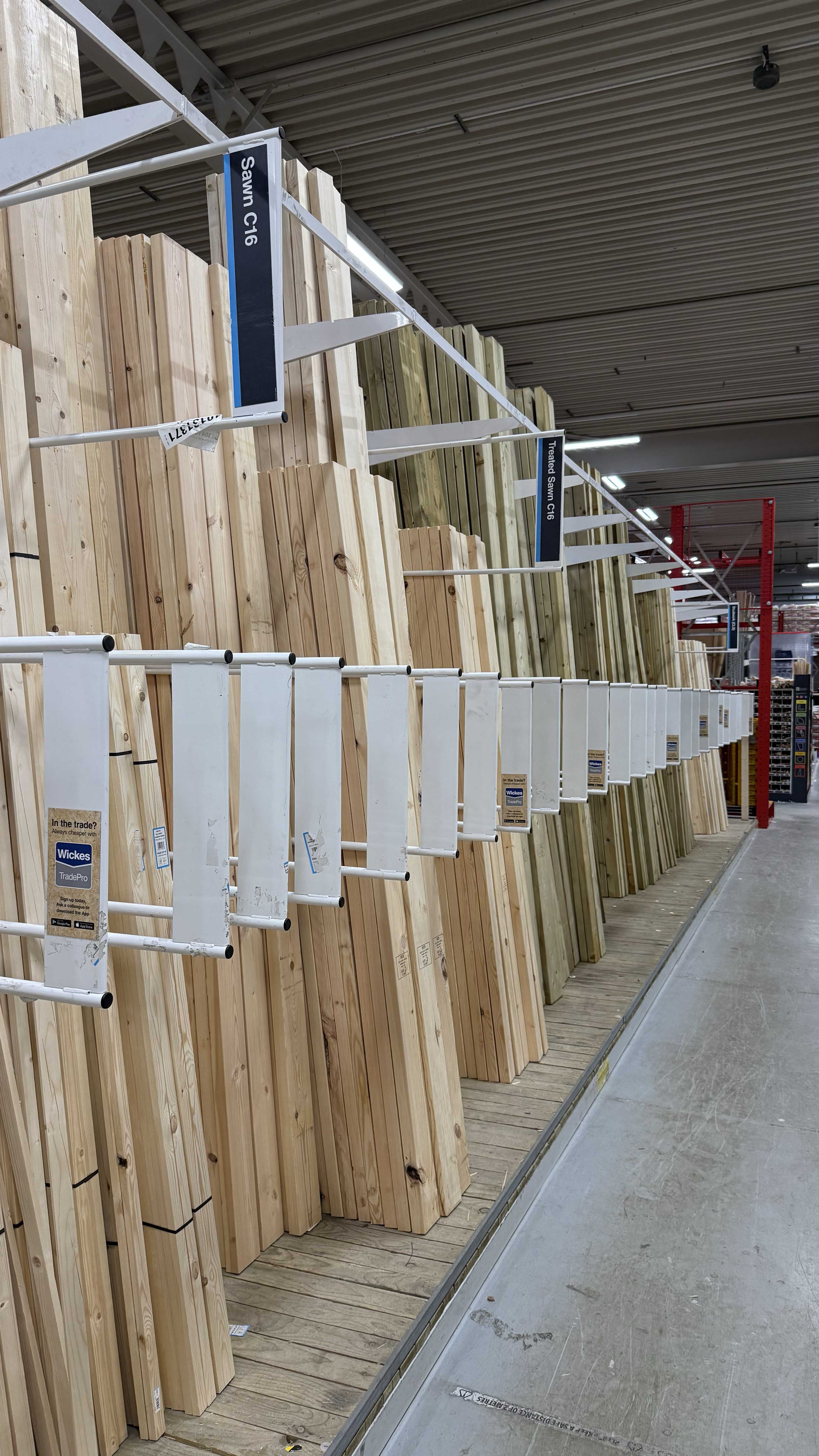 Wickes_Wolverhampton_TimberAisle.jpg