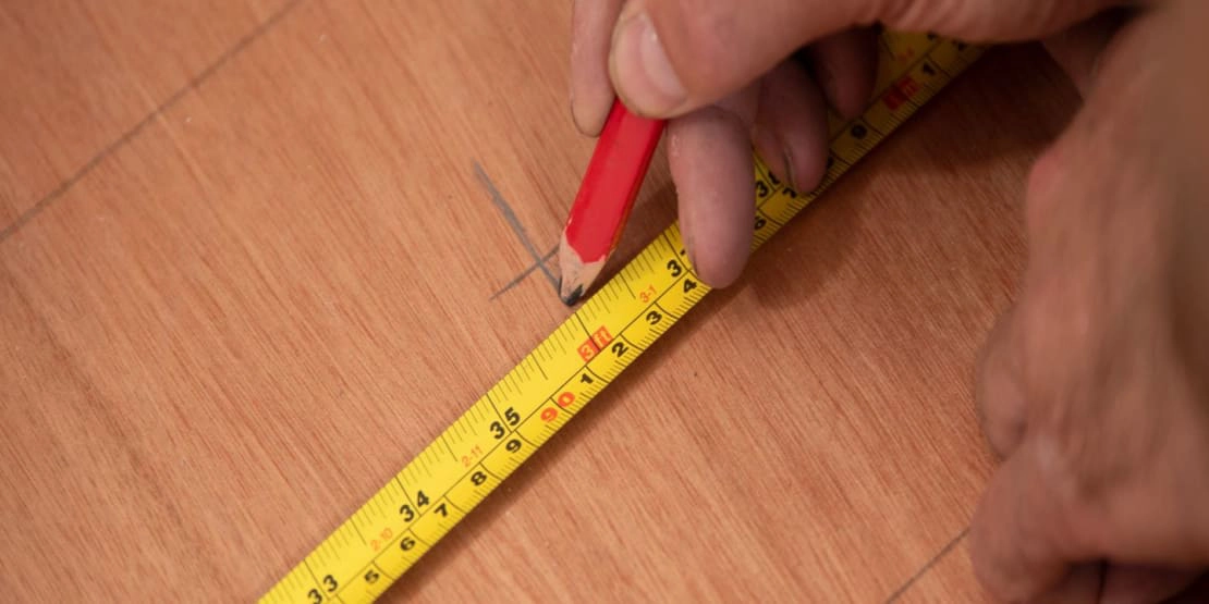 wickes-flooring-how-to-carpet-vinyl-tiles-4.webp