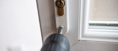 2018-Wickes-How-To-Fit-Door-Locks-Euro-Lock-2.jpg