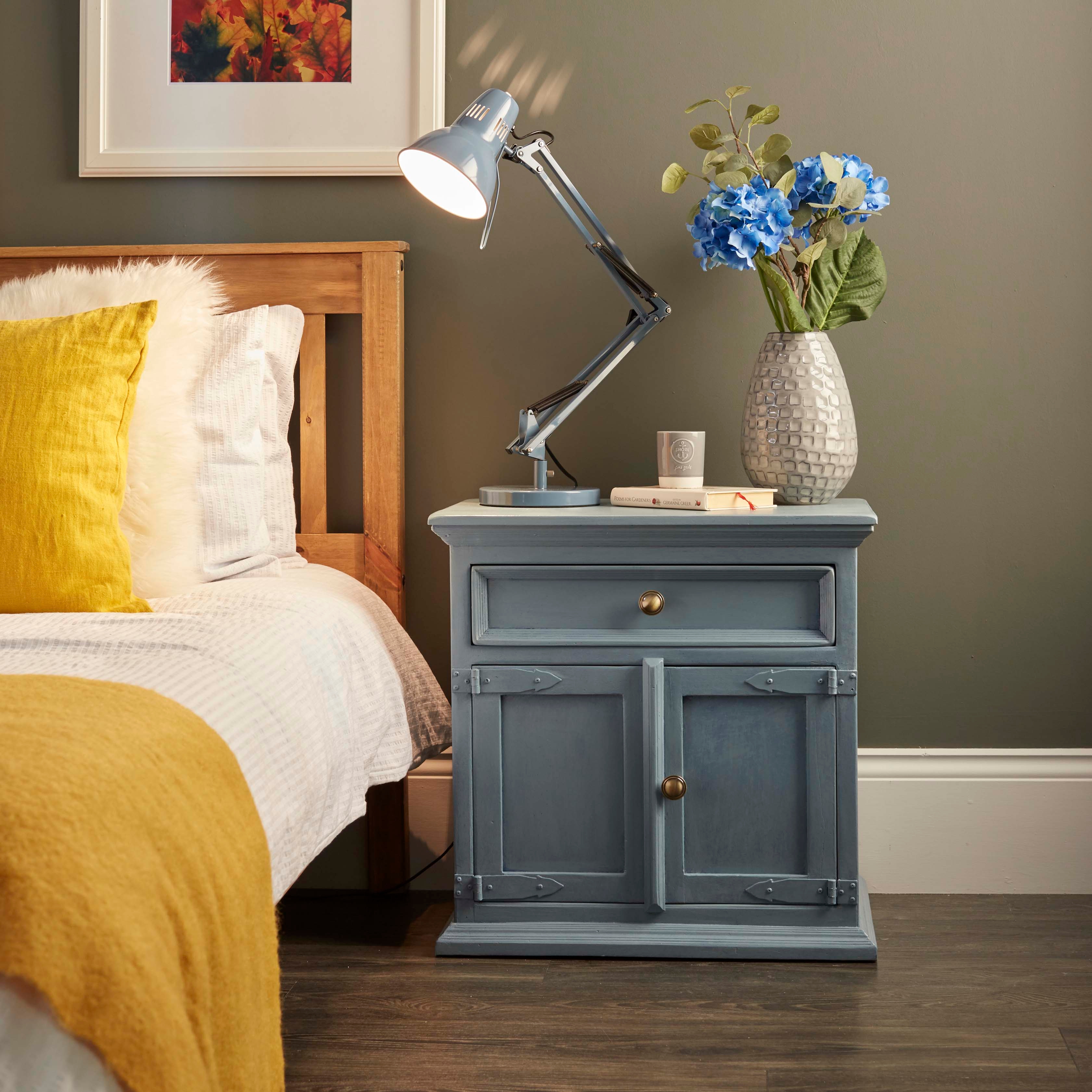 Wickes bedside deals table