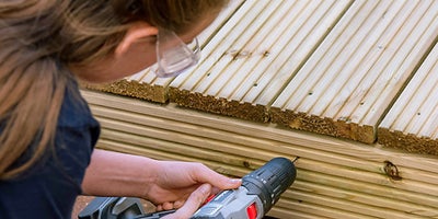 47.Wickes-Online-How-To-Lay-A-Deck-Adding-Fascia-Boards-Step-2.jpeg
