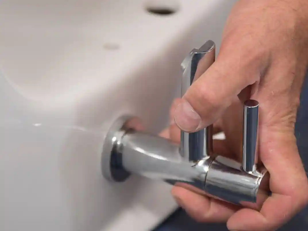 wickes-plumbing-remove-limescale-12.webp