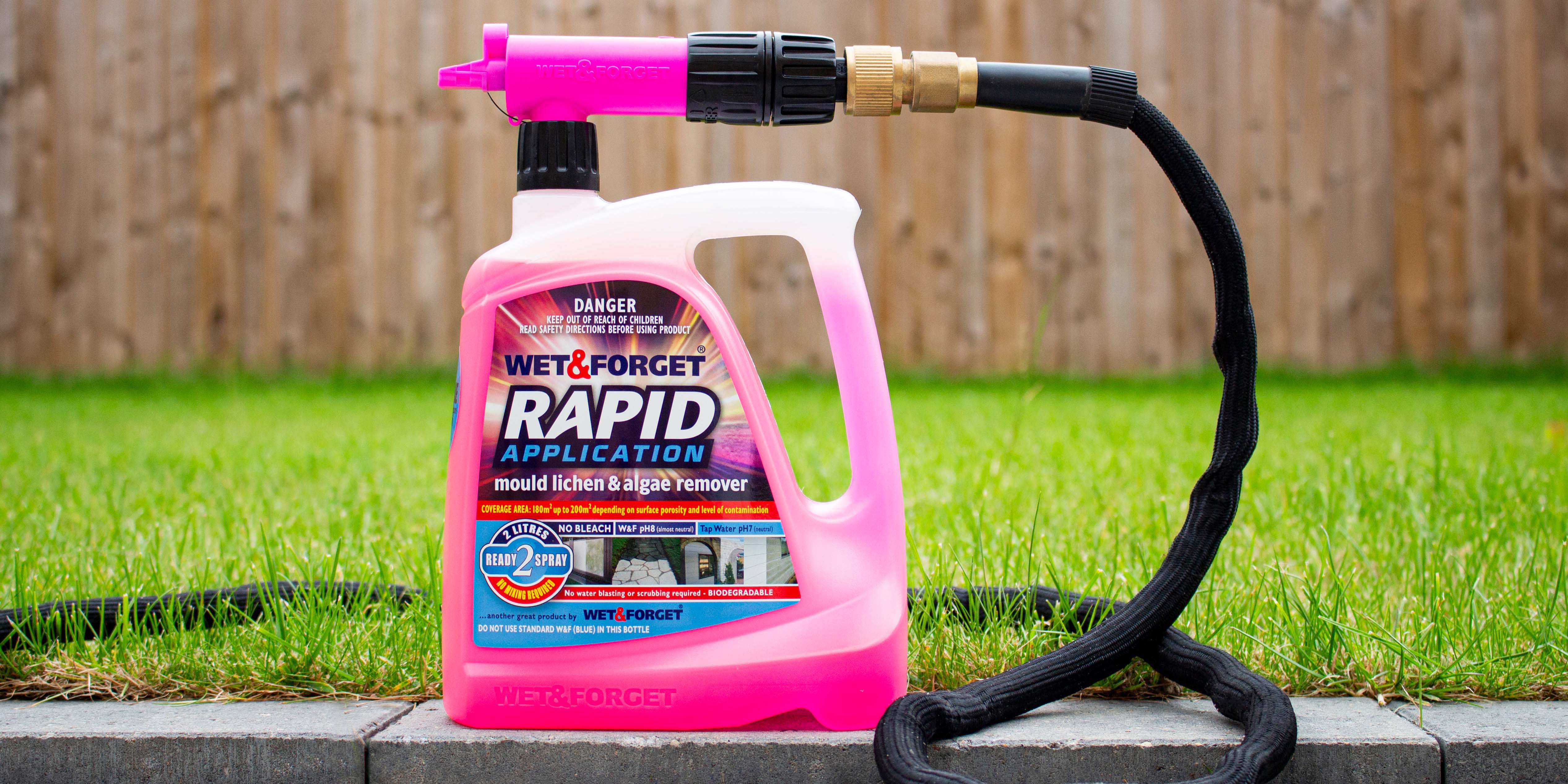 wickes-garden-remove-fence-algae-5.jpg