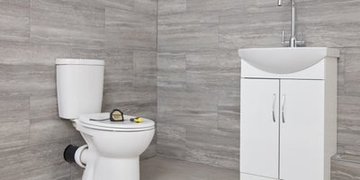 Wickes_MME_How_To_Change_A_Toilet_Seat_14925.jpg