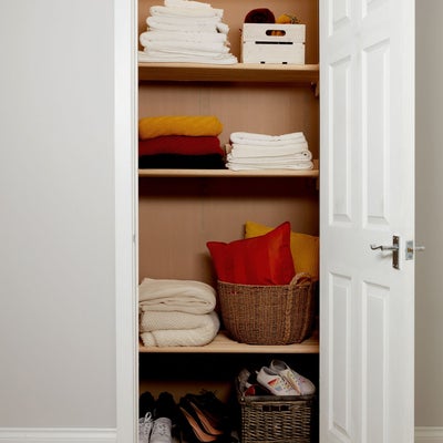 How to build airing cupboard shelving