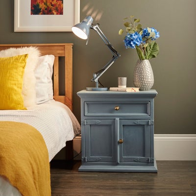 Upcycling a bedside table