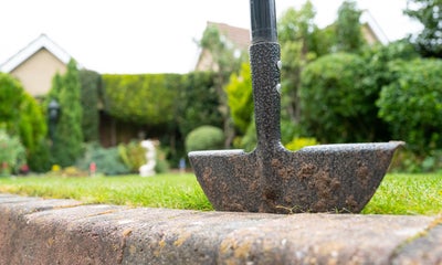 wickes-garden-ideas-lawn-edging.jpg