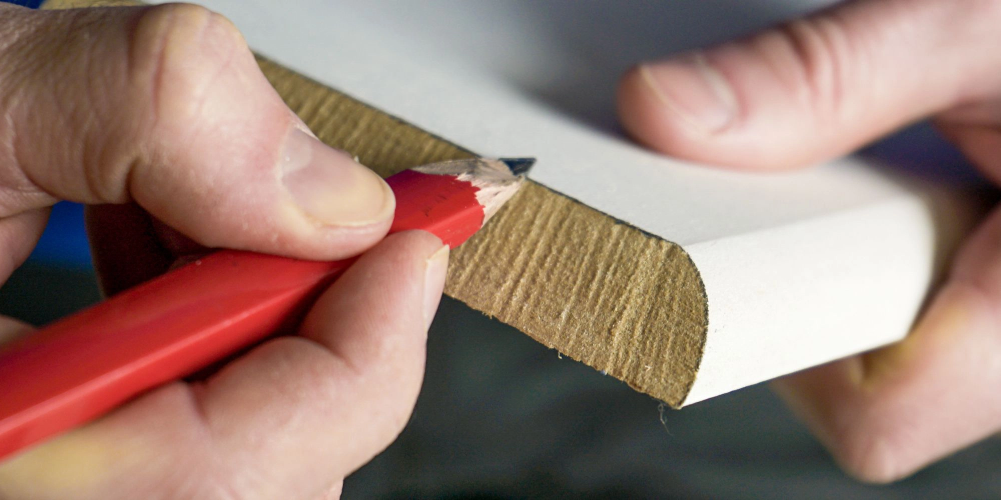 wickes-decorating-fitting-skirting-boards-8.webp