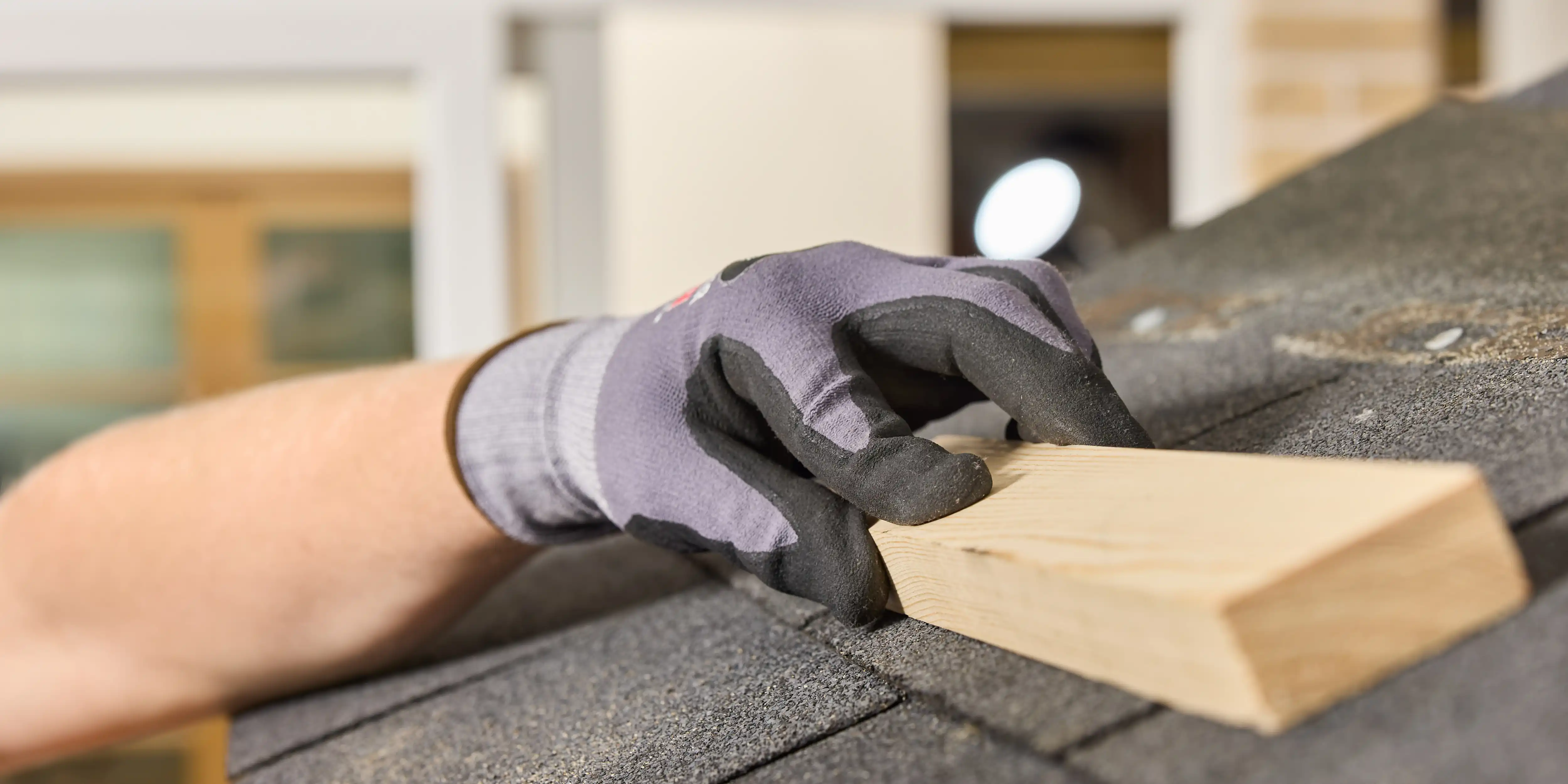 wickes-landscaping-fit-roof-shingles-14.webp