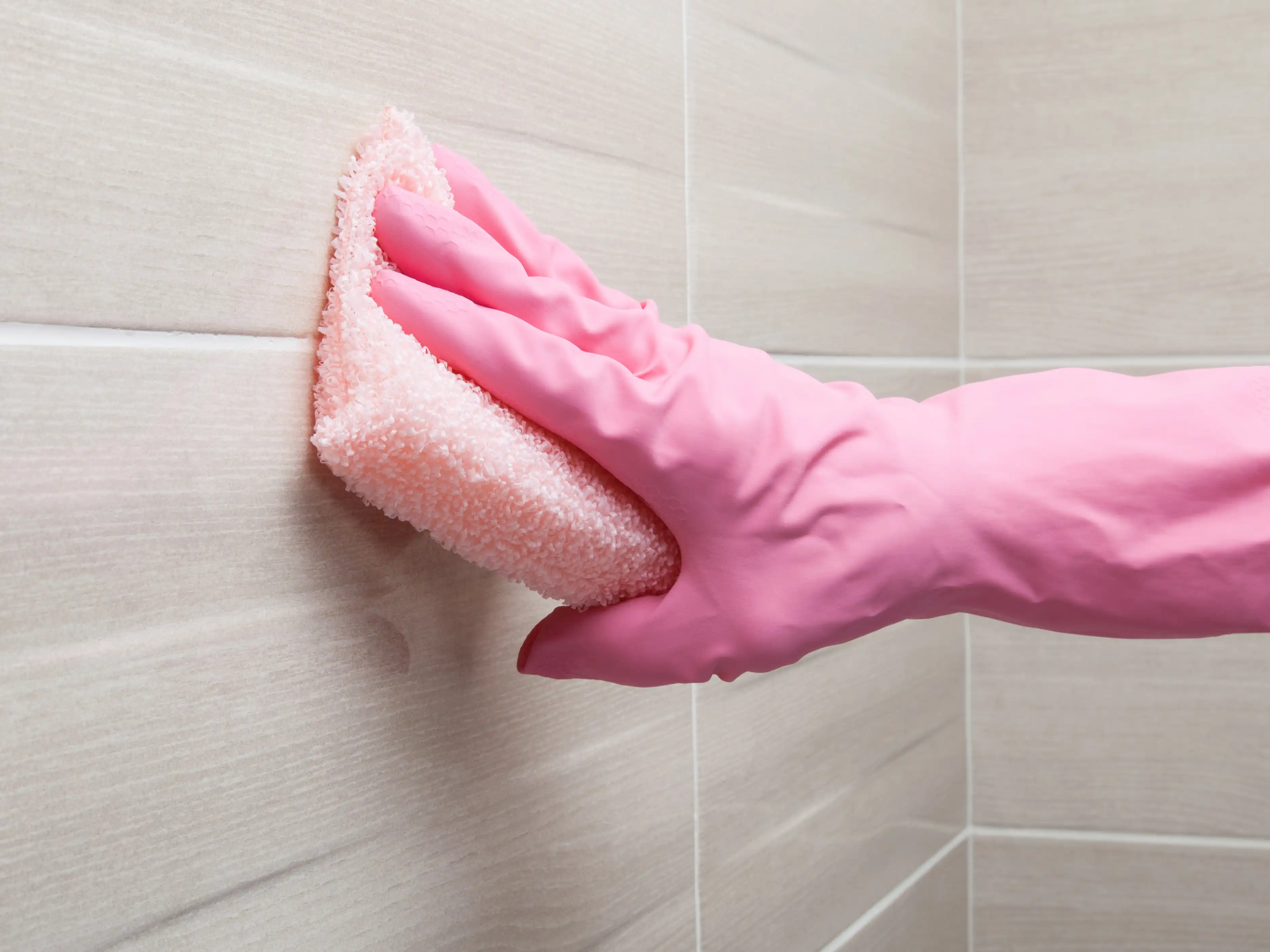 wickes-bathrooms-cleaning-your-bathroom-7.webp