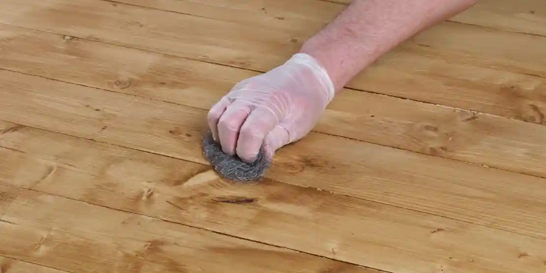 wickes-decorating-how-to-varnish-wood-33.webp